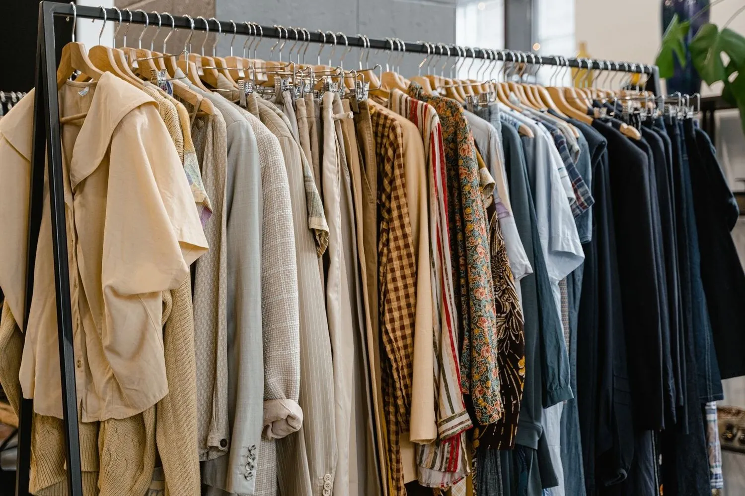 Clothing collection in natural materials